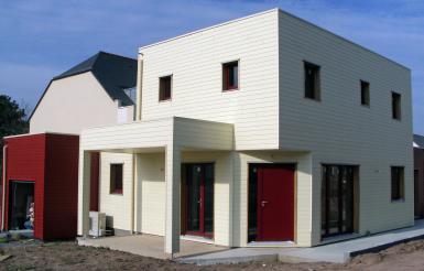 Photo supplémentaire Maison individuelle à étage avec bardage couleur et toiture-terrasse